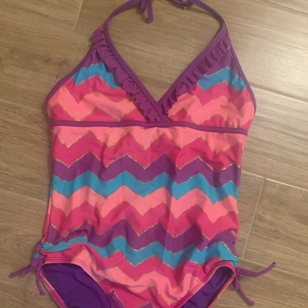 Girls swimsuit XL (14-16)